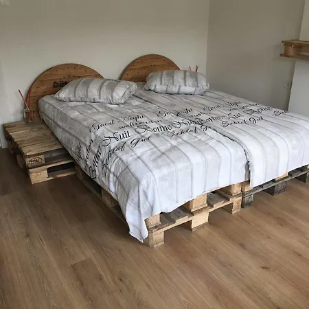 Bed & Breakfast Check Mate